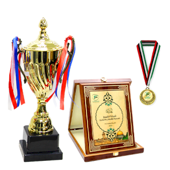 الدروع الفخرية والميداليات والجوائز